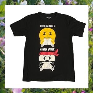 Children's Place Boy's Black Gamer Emoji Graphic T-Shirt. Size S 5/6